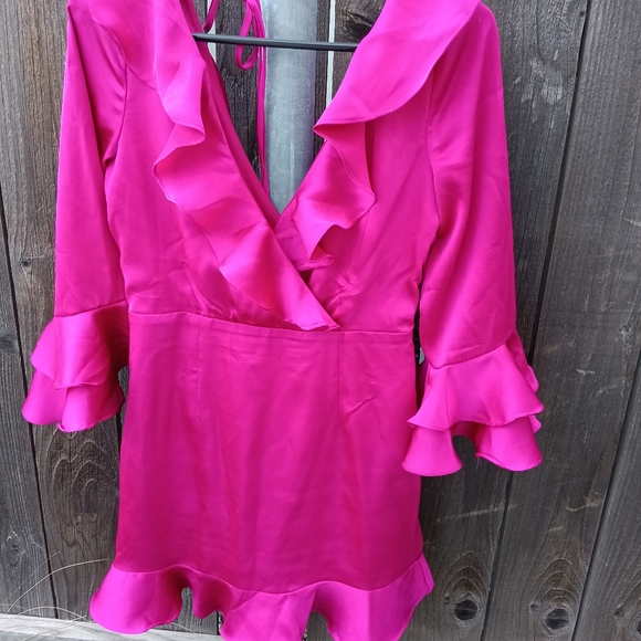 Dresse - Picture 3 of 3